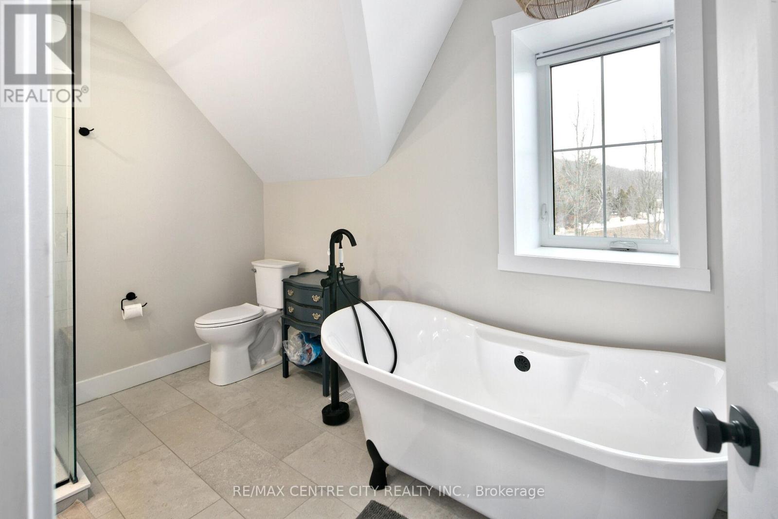 383230 Dawson Road, Georgian Bluffs, Ontario  N0H 2T0 - Photo 20 - X12954142