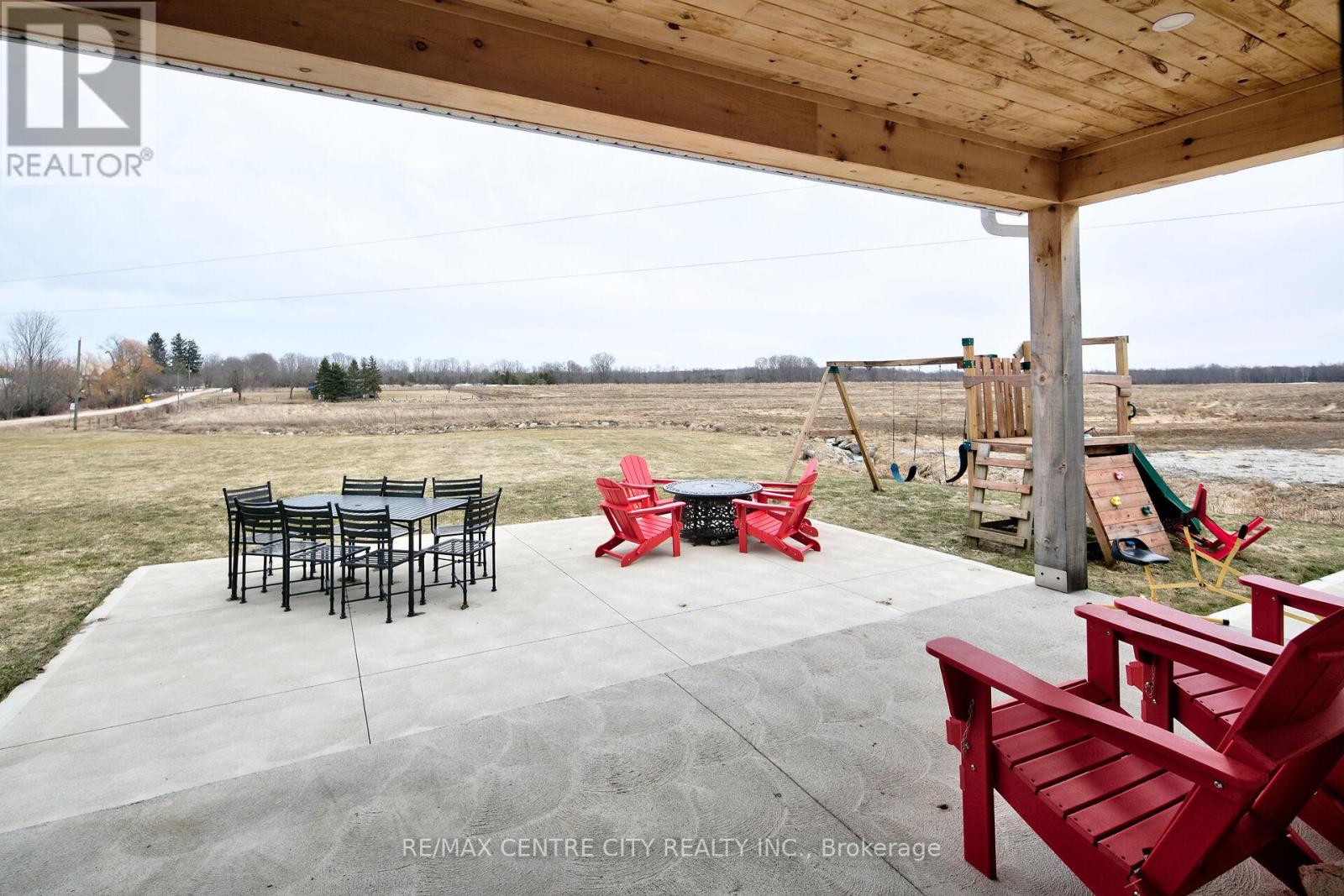 383230 Dawson Road, Georgian Bluffs, Ontario  N0H 2T0 - Photo 23 - X12954142