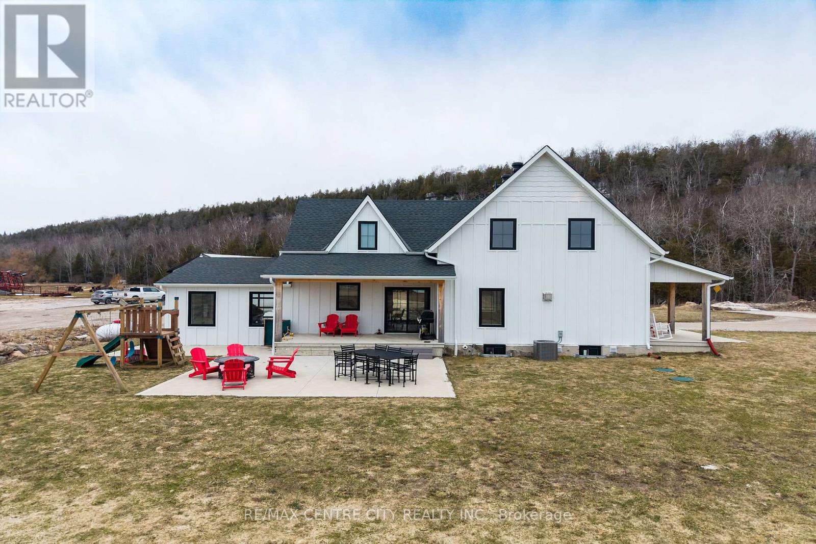 383230 Dawson Road, Georgian Bluffs, Ontario  N0H 2T0 - Photo 25 - X12954142