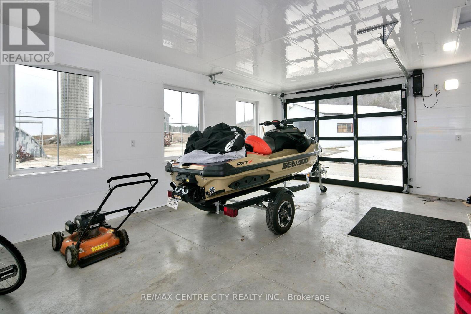 383230 Dawson Road, Georgian Bluffs, Ontario  N0H 2T0 - Photo 26 - X12954142