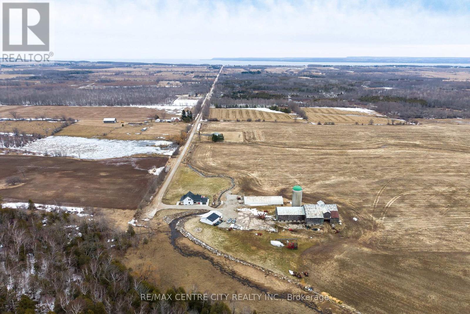383230 Dawson Road, Georgian Bluffs, Ontario  N0H 2T0 - Photo 3 - X12954142