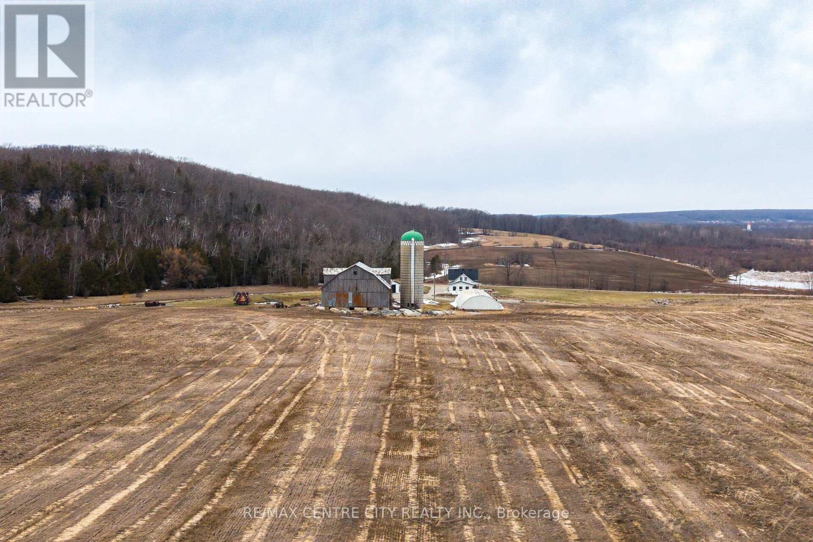 383230 Dawson Road, Georgian Bluffs, Ontario  N0H 2T0 - Photo 30 - X12954142