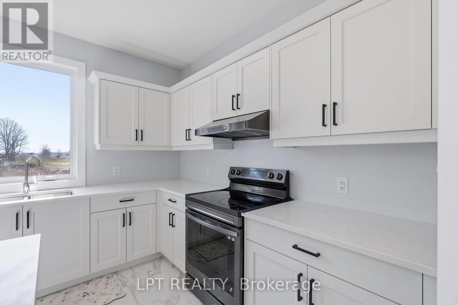 163 Mcleod Street, North Middlesex, Ontario  N0M 2K0 - Photo 19 - X12954240