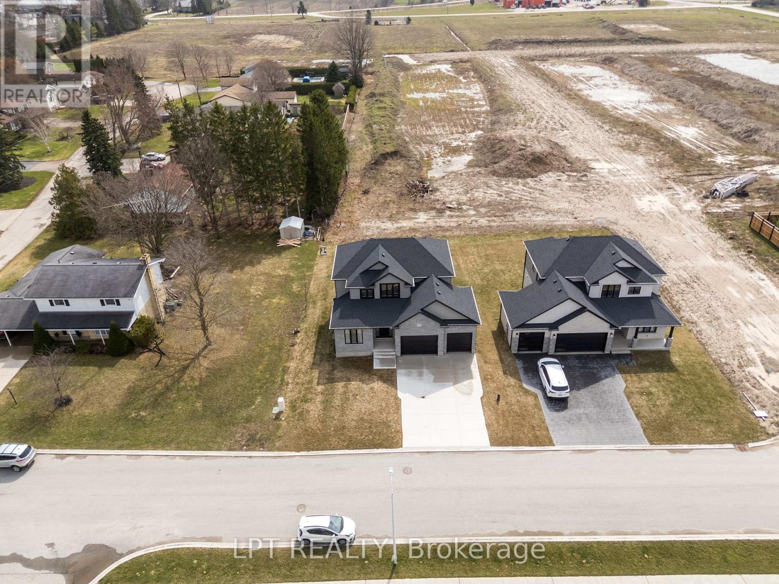 163 Mcleod Street, North Middlesex, Ontario  N0M 2K0 - Photo 43 - X12954240