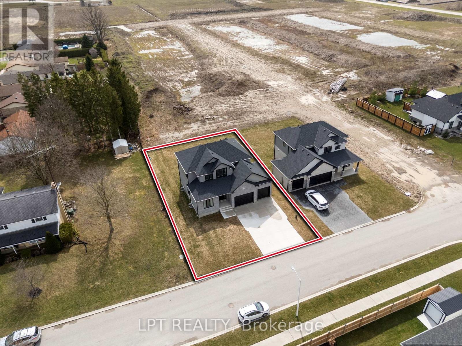 163 Mcleod Street, North Middlesex, Ontario  N0M 2K0 - Photo 6 - X12954240