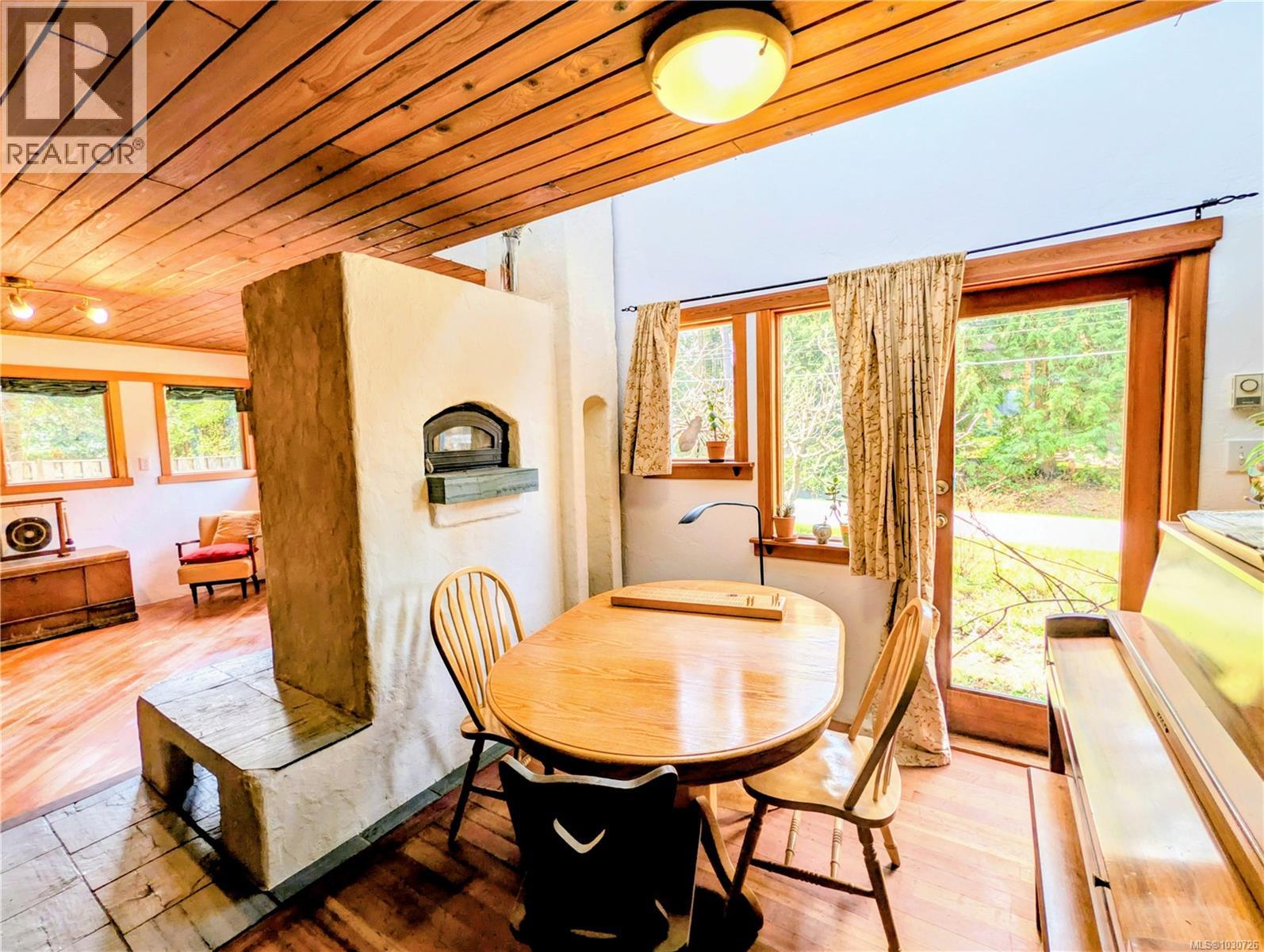 948 Harrison Way, Gabriola Island, British Columbia  V0R 1X2 - Photo 4 - 1030726