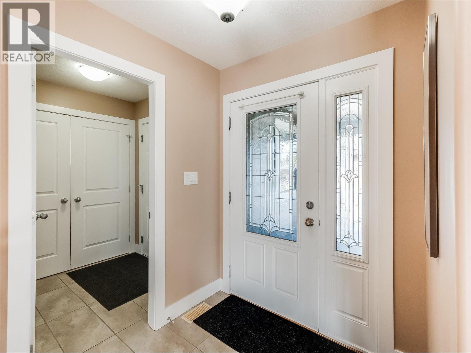 3835 5th Avenue, Castlegar, British Columbia  V1N 4Y5 - Photo 27 - 10381415