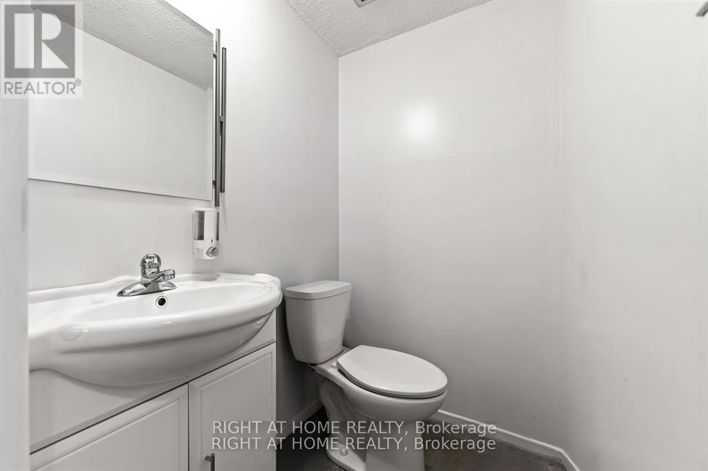 21 - 5 Hadley Circle, Ottawa, Ontario  K2H 6P1 - Photo 18 - X12954194