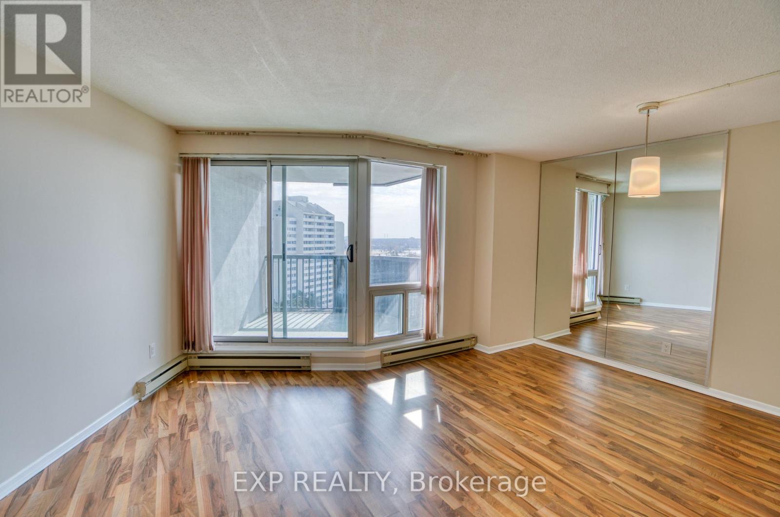 1201 - 1380 Prince Of Wales Drive, Ottawa, Ontario  K2C 3N5 - Photo 7 - X12954210