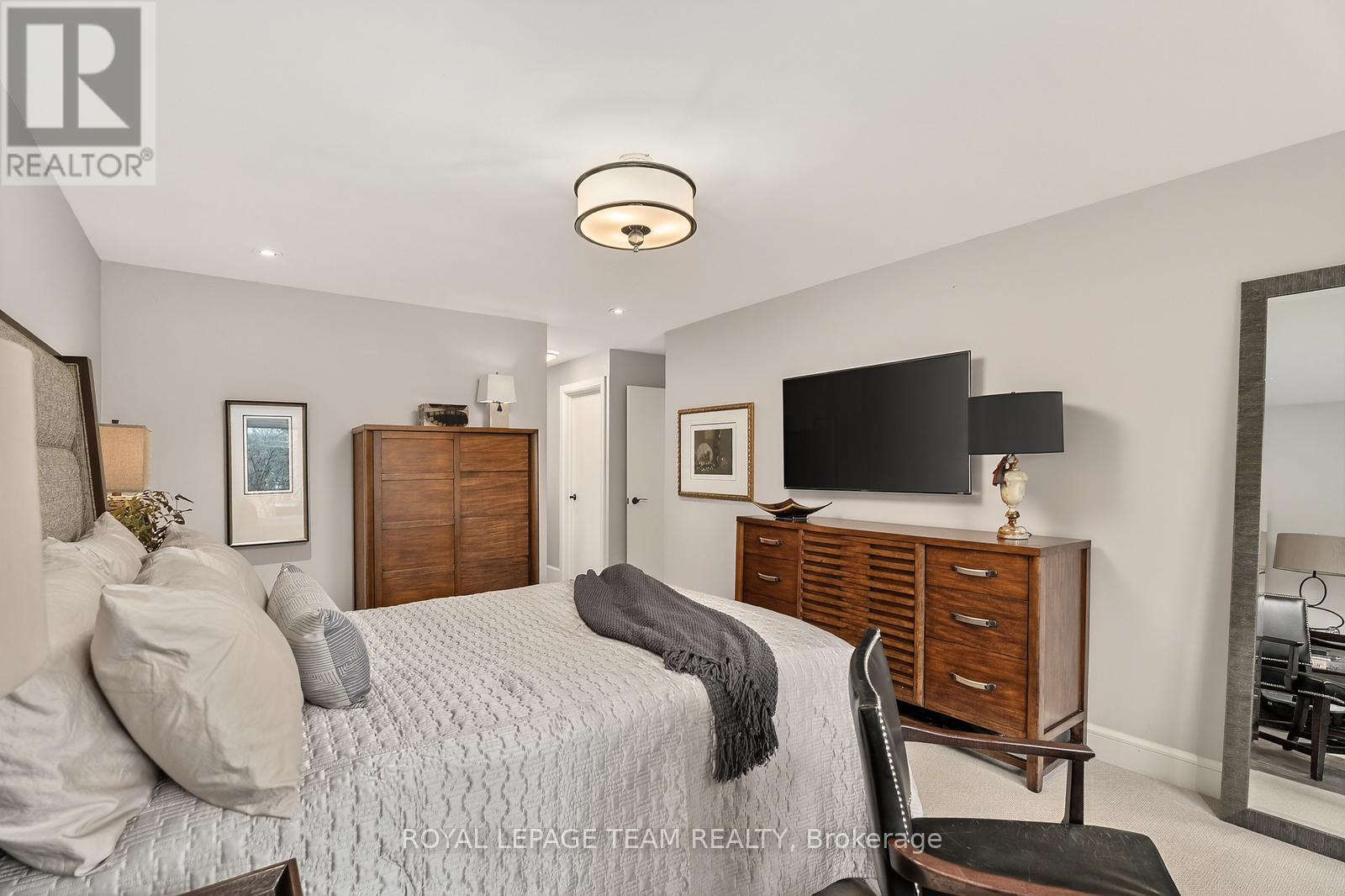 Unit 10 - 55 Whitemarl Drive, Ottawa, Ontario  K1L 8J9 - Photo 14 - X12954238