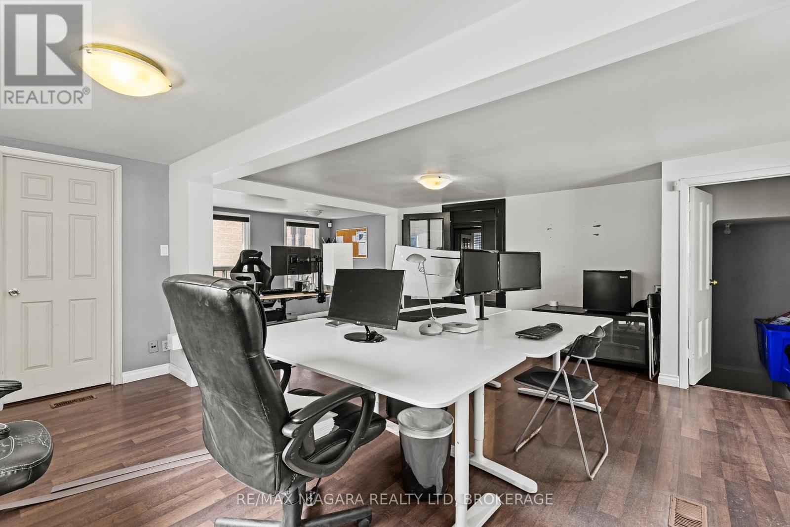 196 King Street, St. Catharines, Ontario  L2R 3J7 - Photo 11 - X12954136