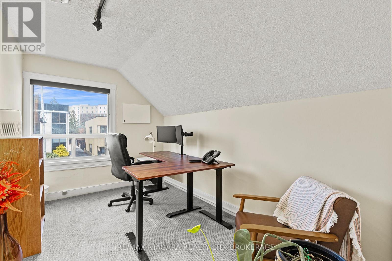 196 King Street, St. Catharines, Ontario  L2R 3J7 - Photo 15 - X12954136