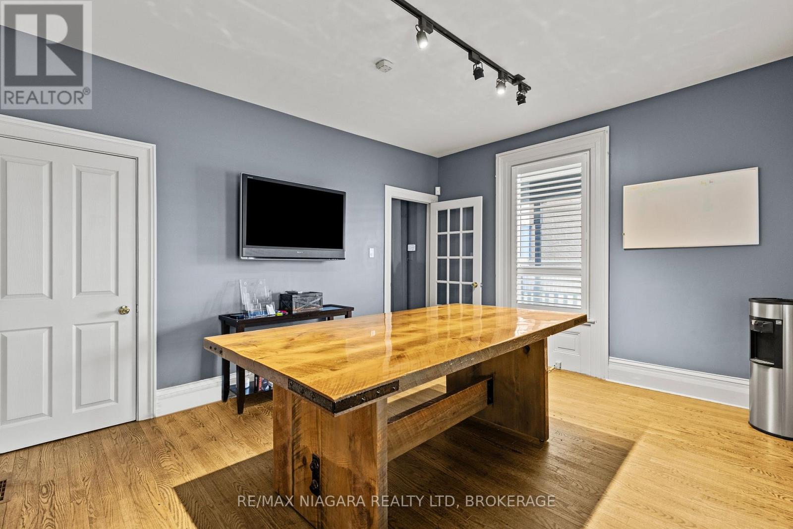 196 King Street, St. Catharines, Ontario  L2R 3J7 - Photo 6 - X12954136