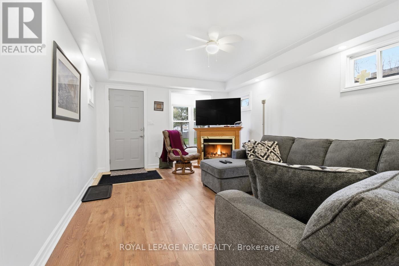 135 St. George Street, Welland, Ontario  L3C 5N7 - Photo 10 - X12954140