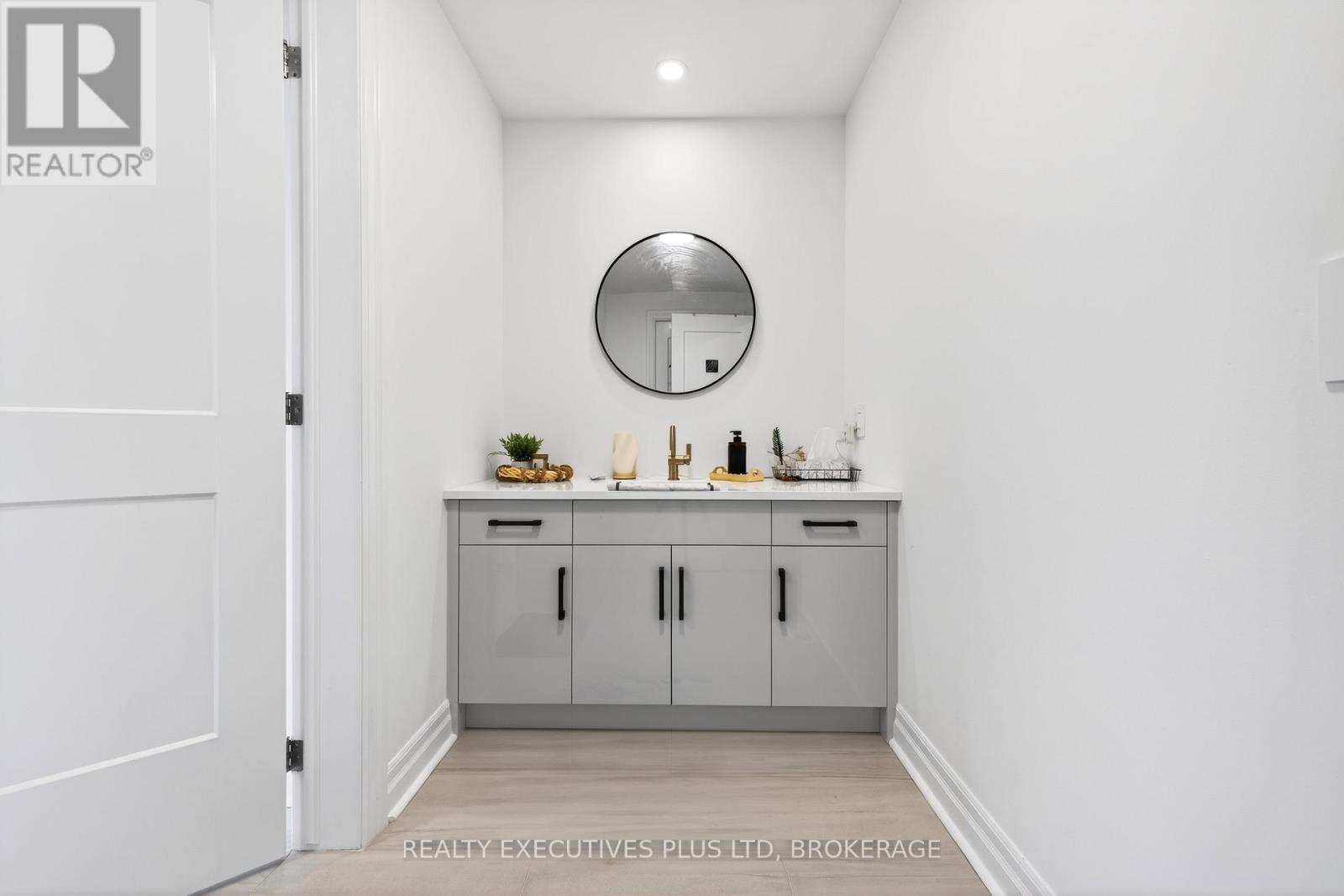 7446 Parkside Road, Niagara Falls, Ontario  L2H 3V9 - Photo 24 - X12954188