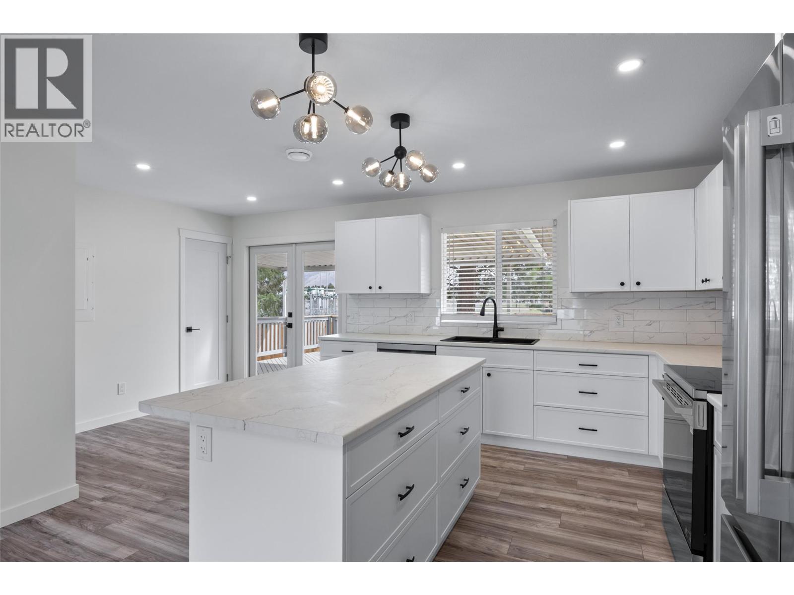 1650 Centennial Drive, Kamloops, British Columbia  V2B 4W3 - Photo 8 - 10381847