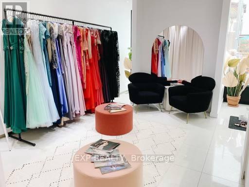 784 St Clair Avenue W, Toronto, Ontario  M6C 1B6 - Photo 5 - C12954192