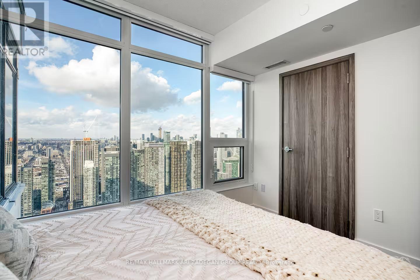 6202 - 1 Concord Cityplace Way, Toronto, Ontario  M5V 0X3 - Photo 13 - C12954204