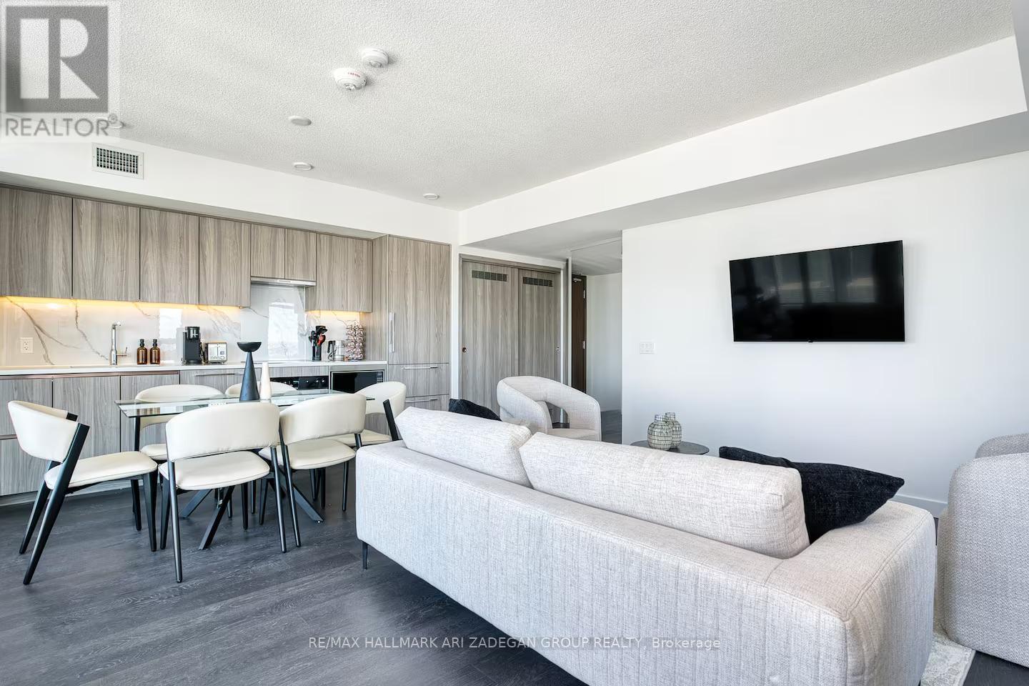 6202 - 1 Concord Cityplace Way, Toronto, Ontario  M5V 0X3 - Photo 22 - C12954204