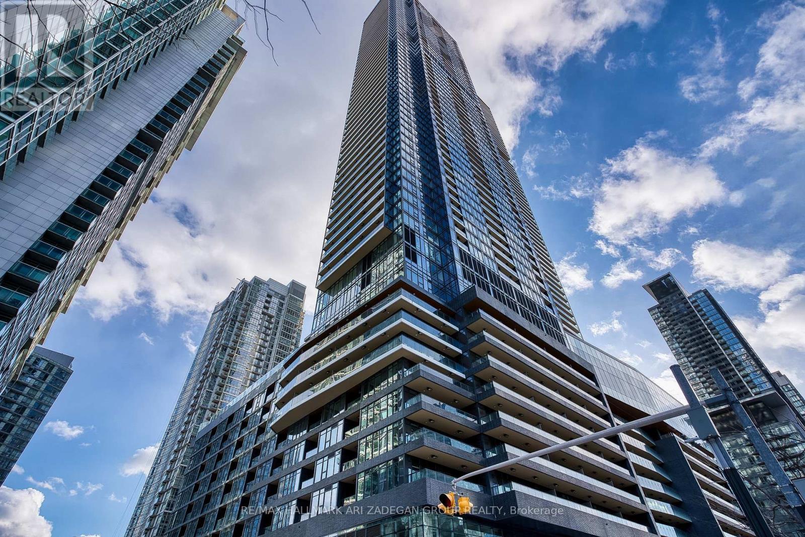 6202 - 1 Concord Cityplace Way, Toronto, Ontario  M5V 0X3 - Photo 37 - C12954204