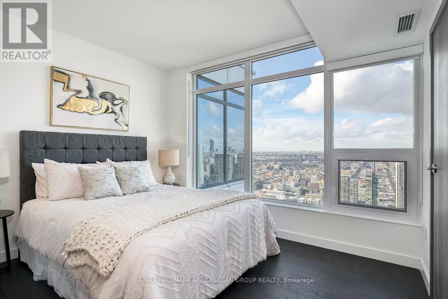 6202 - 1 Concord Cityplace Way, Toronto, Ontario  M5V 0X3 - Photo 6 - C12954204