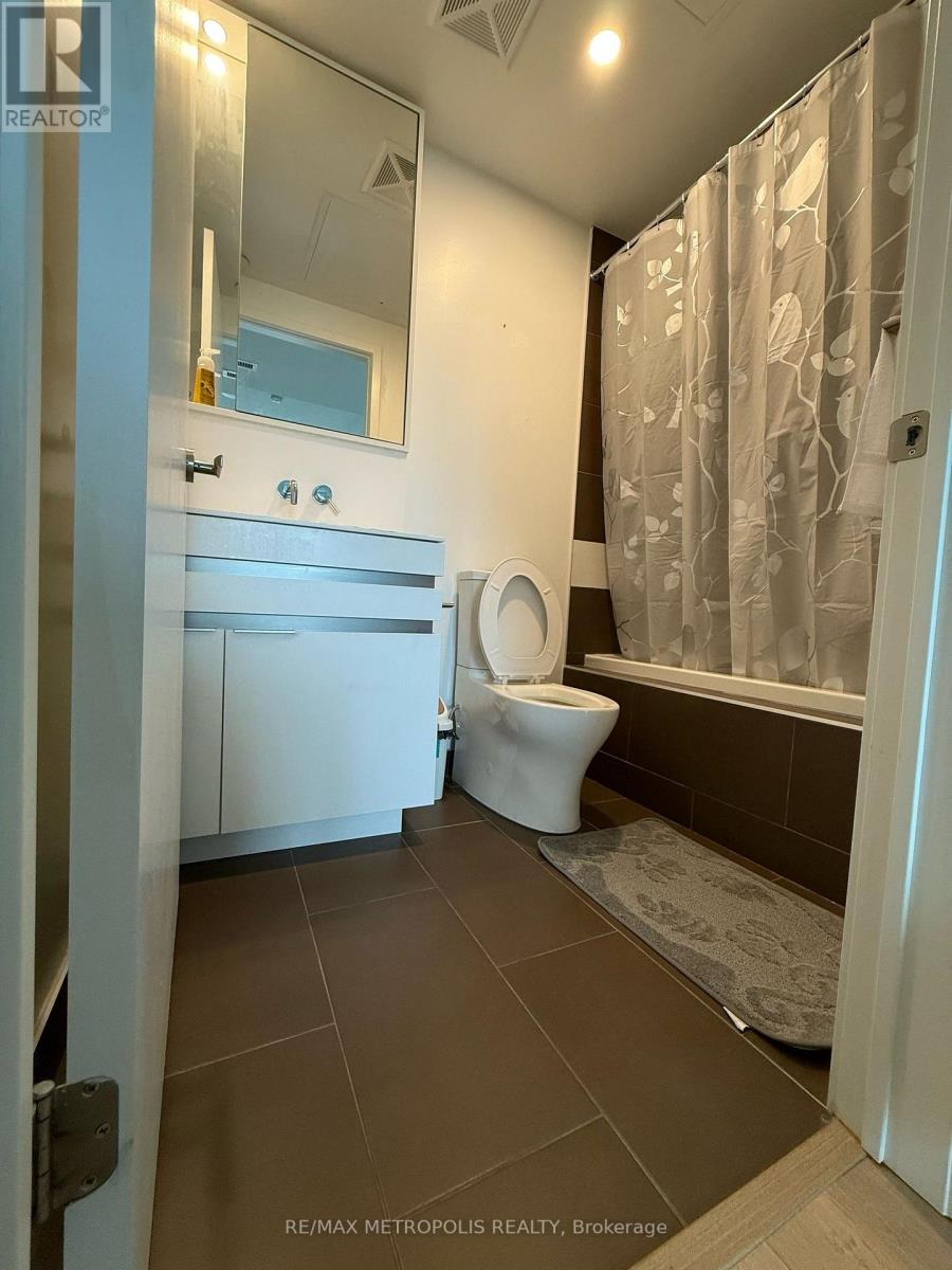 4408 - 197 Yonge Street, Toronto, Ontario  M5B 0C1 - Photo 2 - C12954230