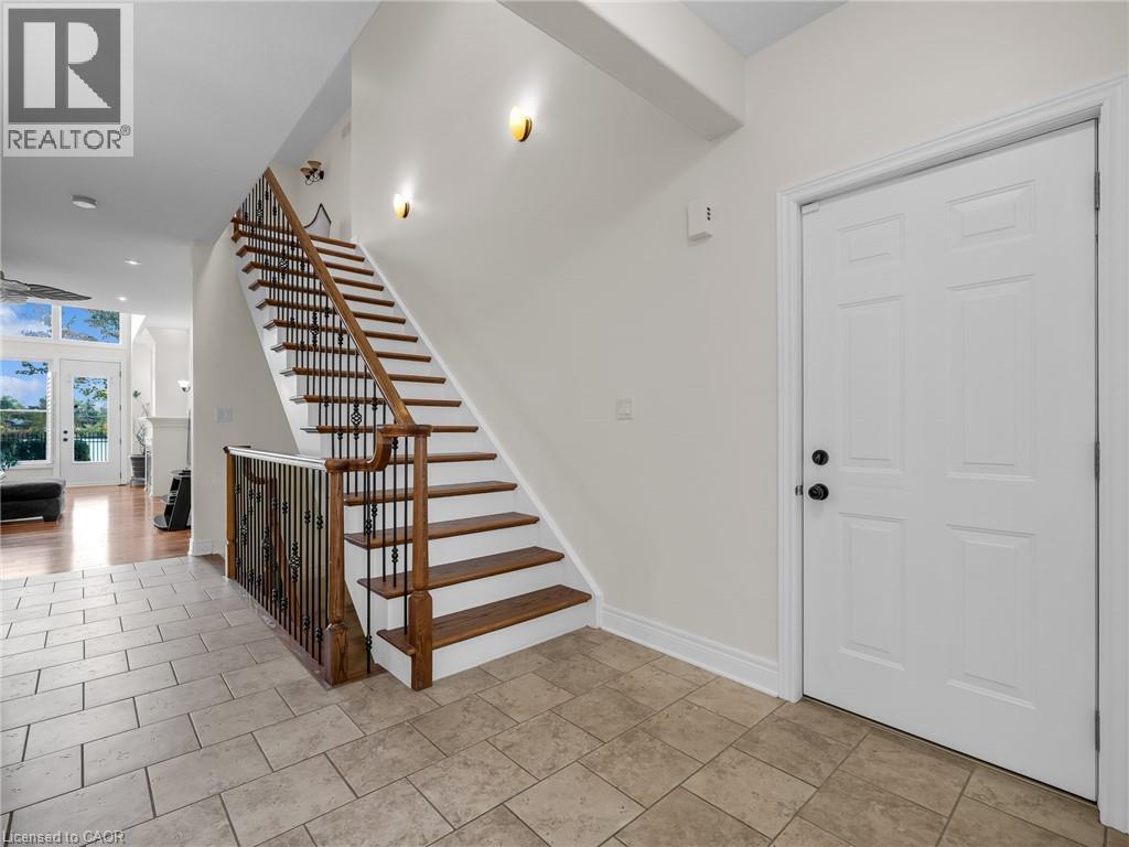 18 Biagi Court, St. Catharines, Ontario  L2M 7Z6 - Photo 2 - 40817386