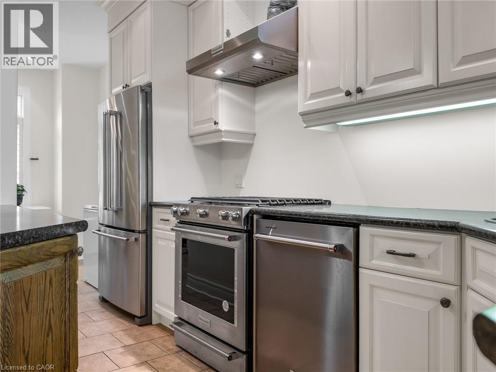 18 Biagi Court, St. Catharines, Ontario  L2M 7Z6 - Photo 6 - 40817386