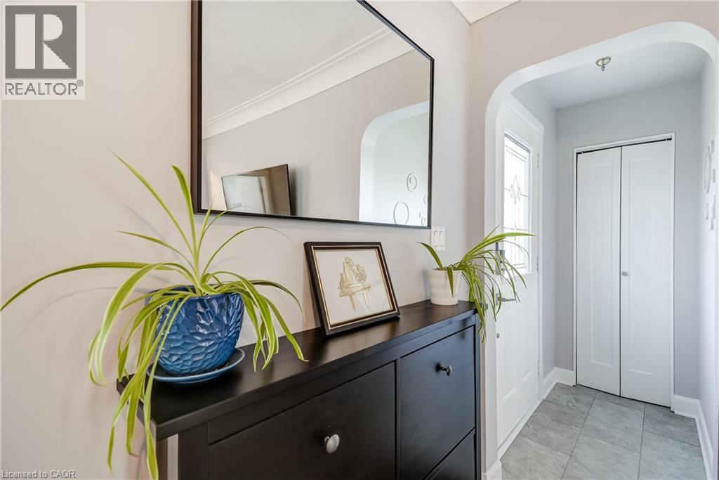 6 Lyndhurst Street, Brantford, Ontario  N3S 4M3 - Photo 3 - 40817110