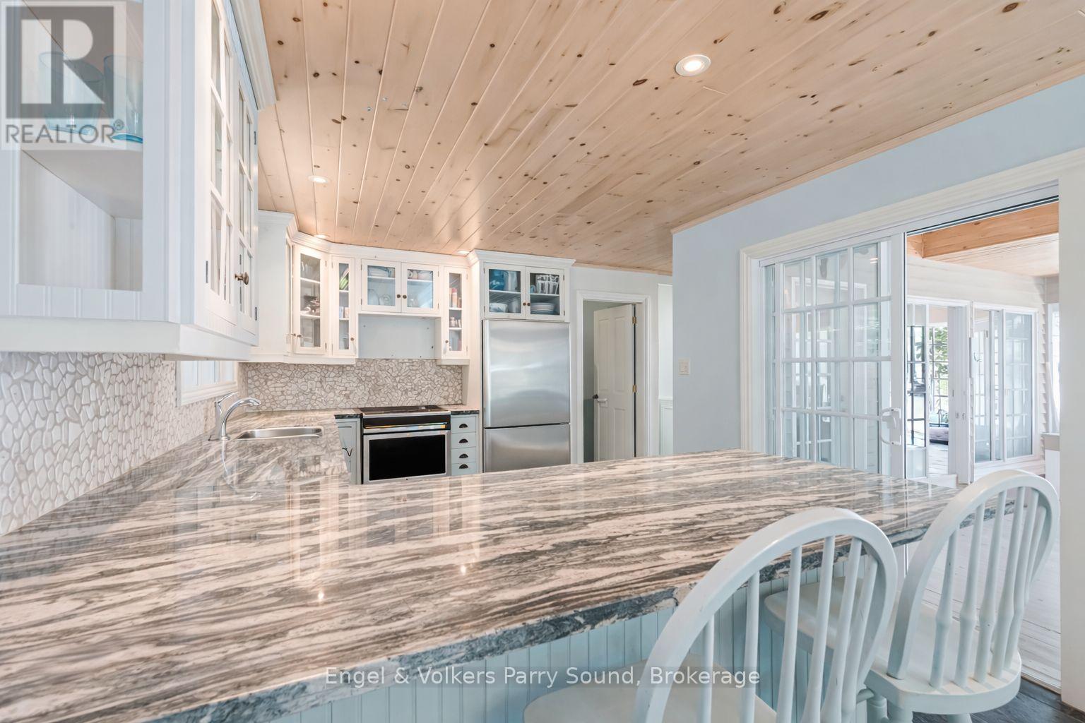 6 29c Mowat Island, Carling, Ontario  P0G 1G0 - Photo 10 - X12954184