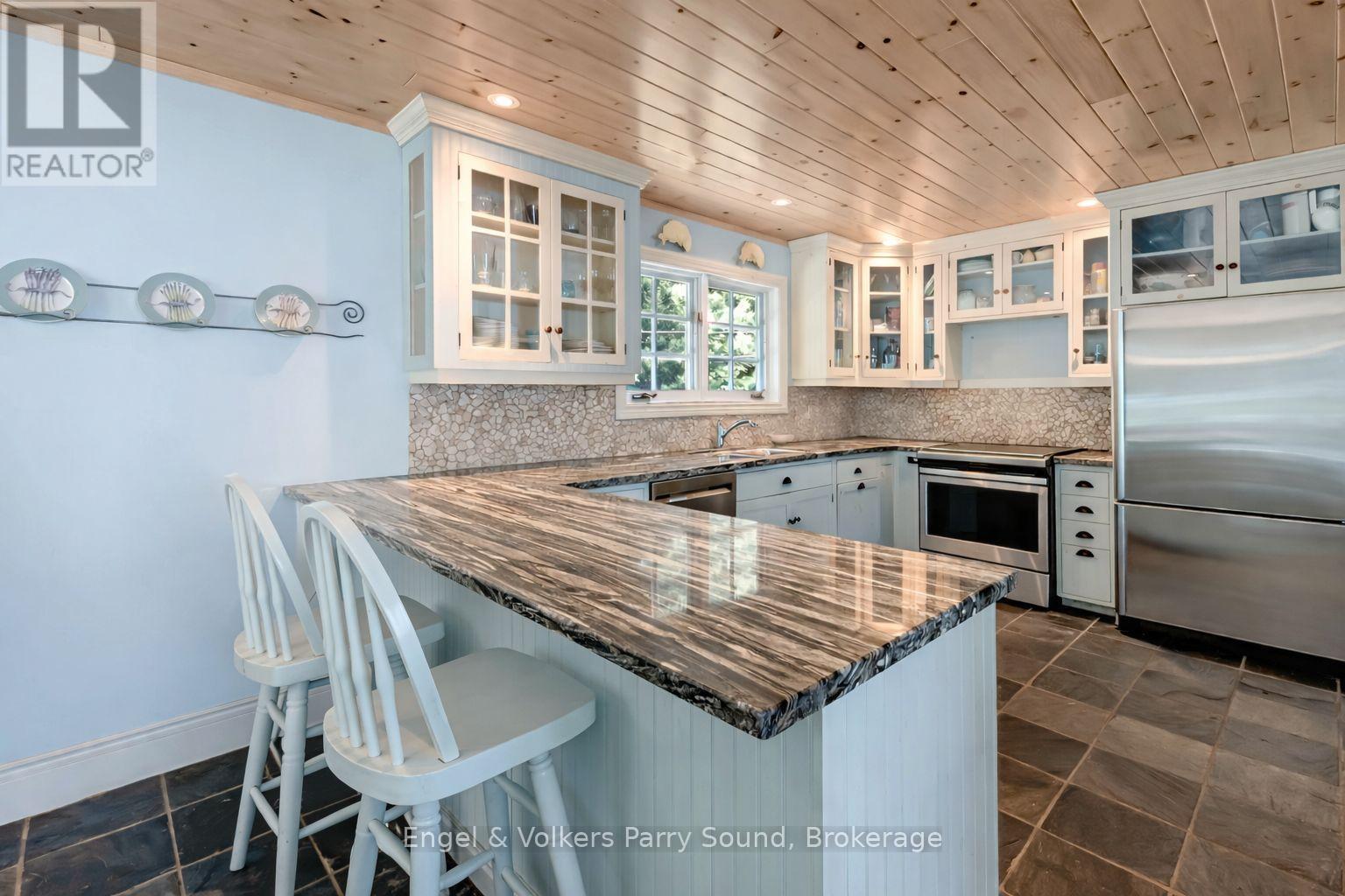 6 29c Mowat Island, Carling, Ontario  P0G 1G0 - Photo 11 - X12954184