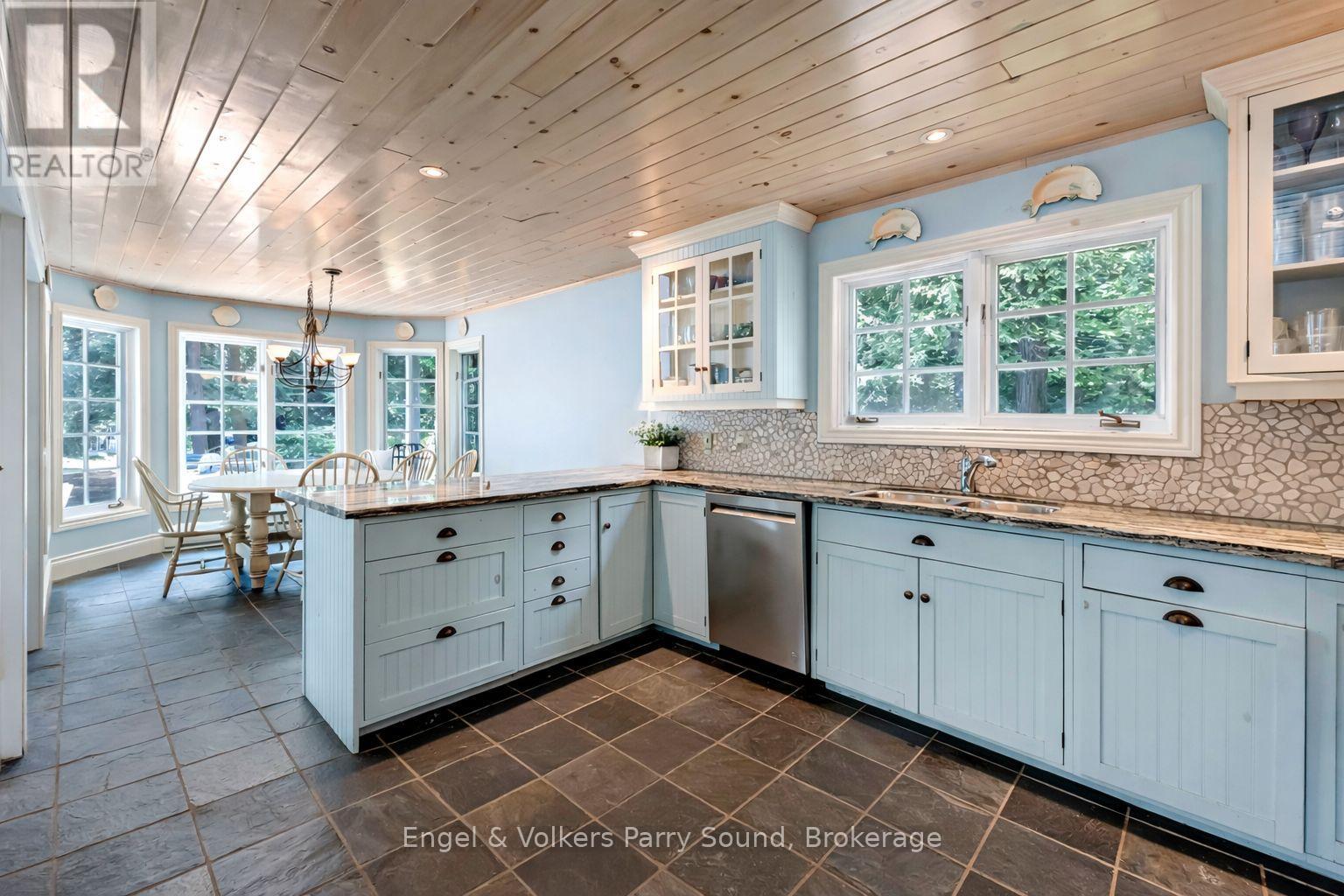 6 29c Mowat Island, Carling, Ontario  P0G 1G0 - Photo 8 - X12954184