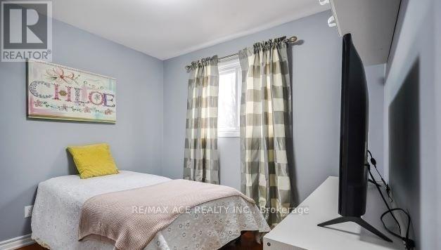 Upper - 45 Snowball Crescent, Toronto, Ontario  M1B 1S5 - Photo 11 - E12954124