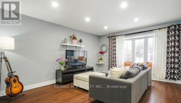 Upper - 45 Snowball Crescent, Toronto, Ontario  M1B 1S5 - Photo 2 - E12954124