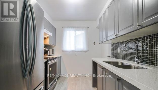 Upper - 45 Snowball Crescent, Toronto, Ontario  M1B 1S5 - Photo 6 - E12954124