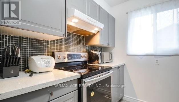 Upper - 45 Snowball Crescent, Toronto, Ontario  M1B 1S5 - Photo 7 - E12954124