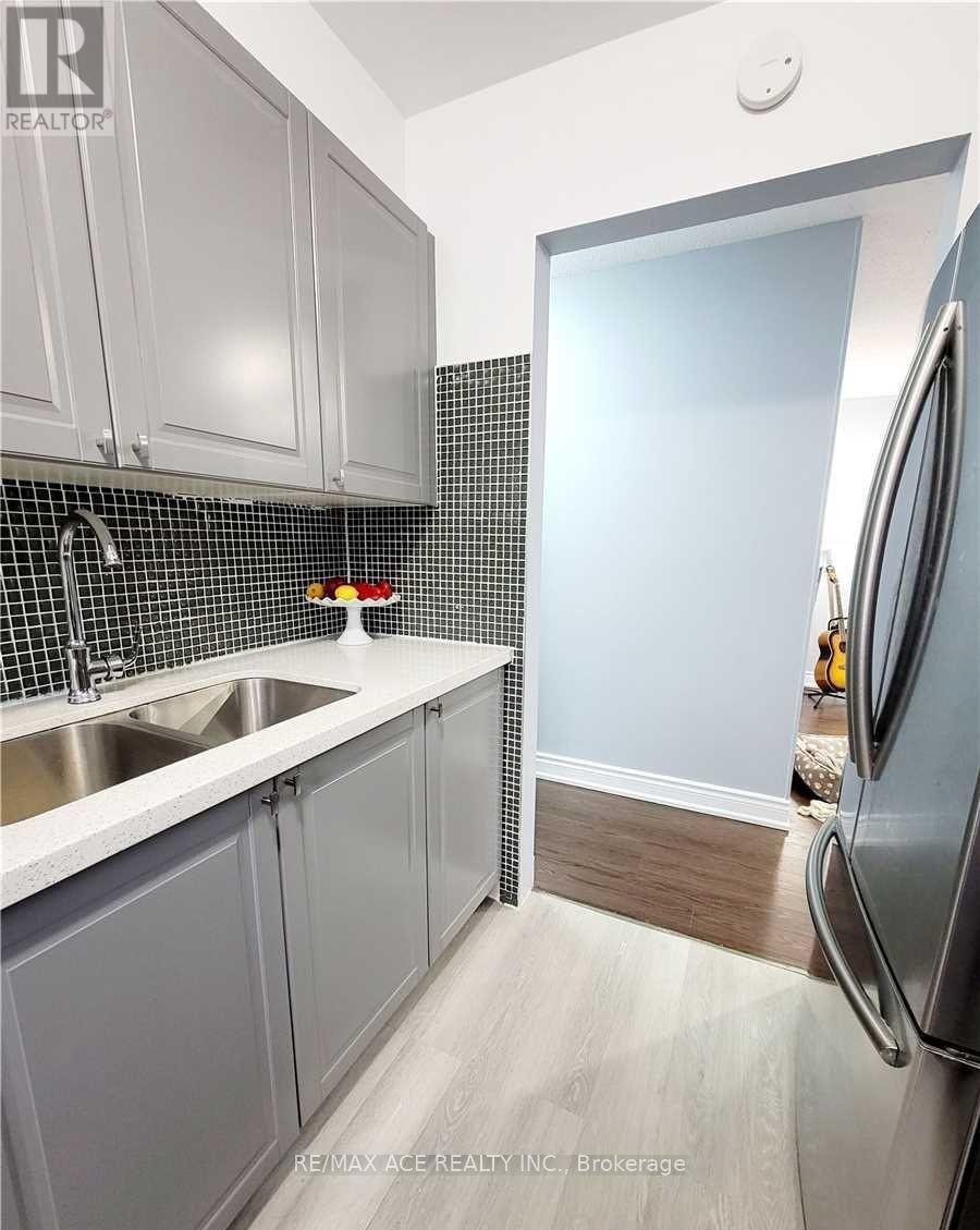 Upper - 45 Snowball Crescent, Toronto, Ontario  M1B 1S5 - Photo 8 - E12954124