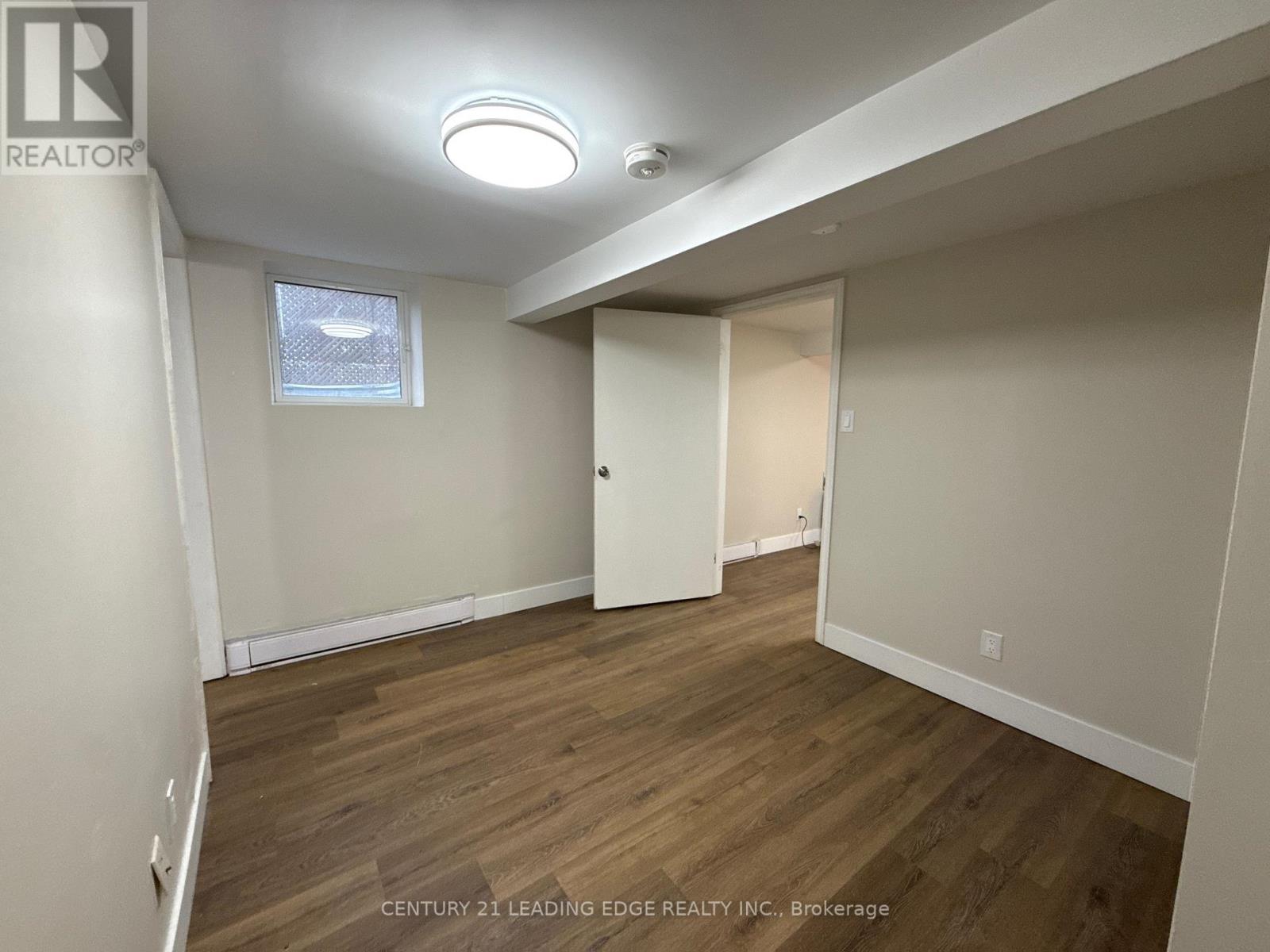 Lower - 957 Glen Street, Oshawa, Ontario  L1J 3T9 - Photo 4 - E12954198