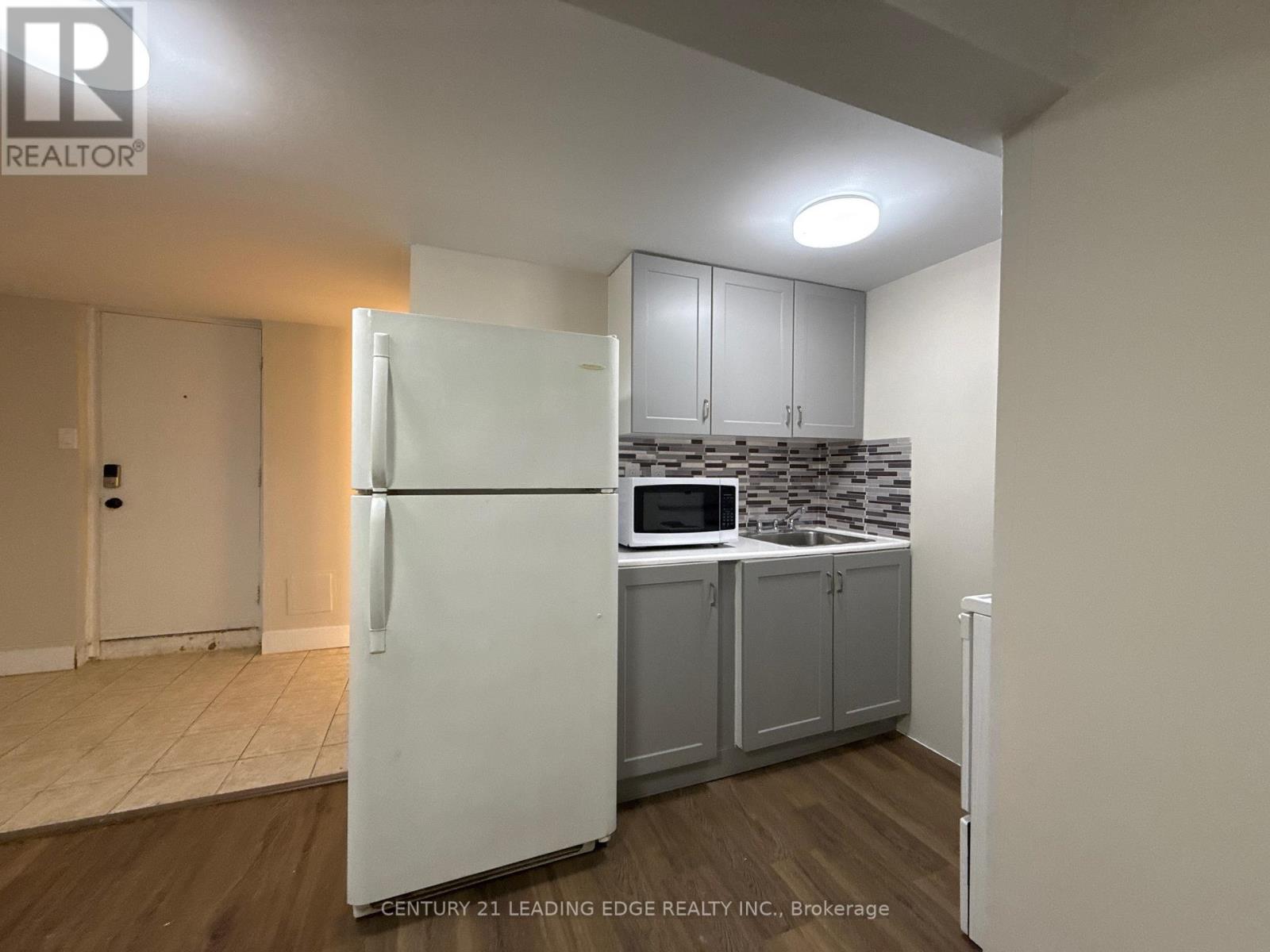 Lower - 957 Glen Street, Oshawa, Ontario  L1J 3T9 - Photo 6 - E12954198