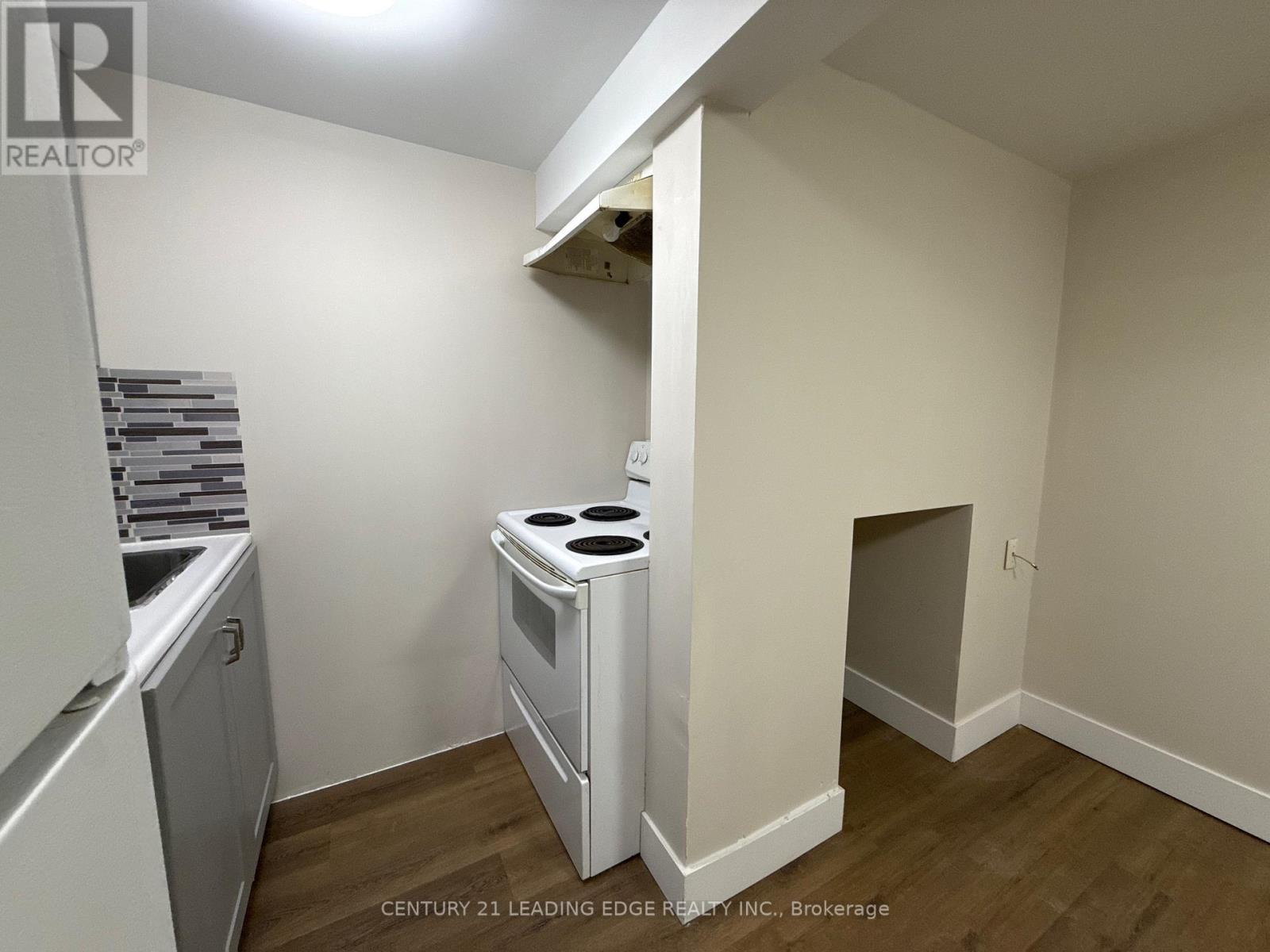 Lower - 957 Glen Street, Oshawa, Ontario  L1J 3T9 - Photo 7 - E12954198