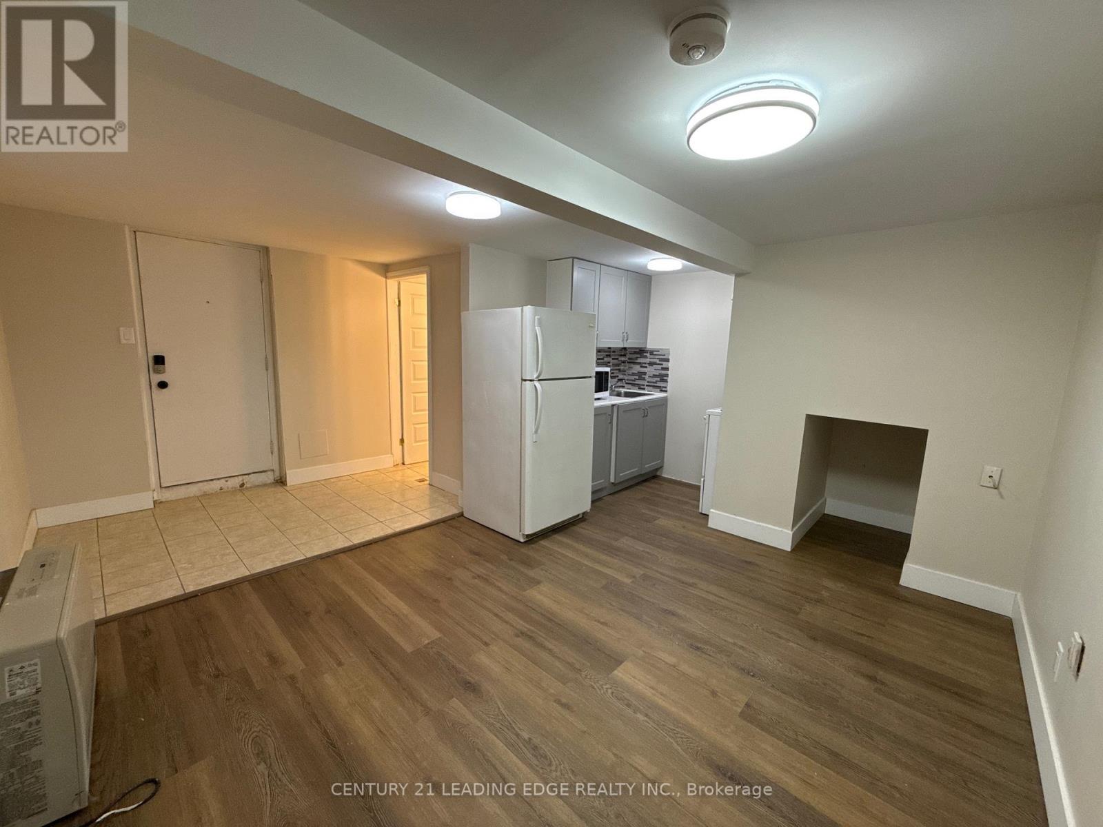 Lower - 957 Glen Street, Oshawa, Ontario  L1J 3T9 - Photo 8 - E12954198