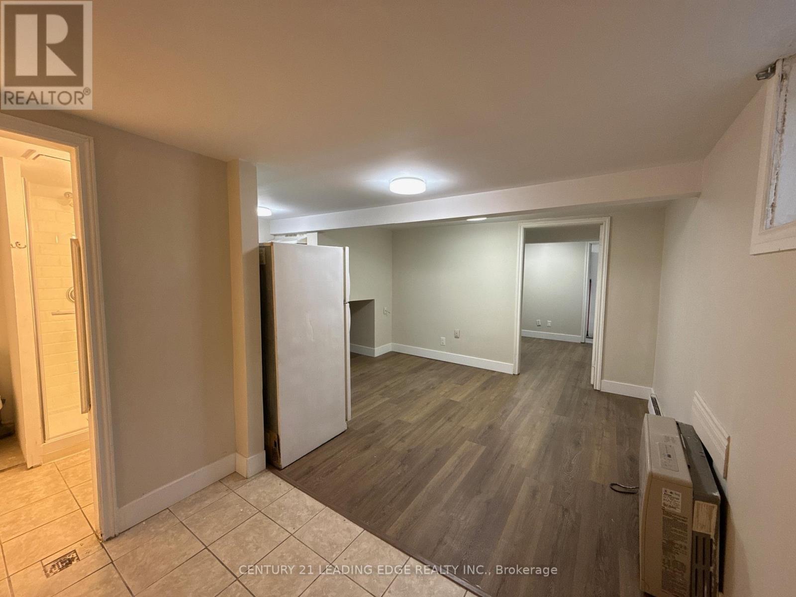 Lower - 957 Glen Street, Oshawa, Ontario  L1J 3T9 - Photo 9 - E12954198