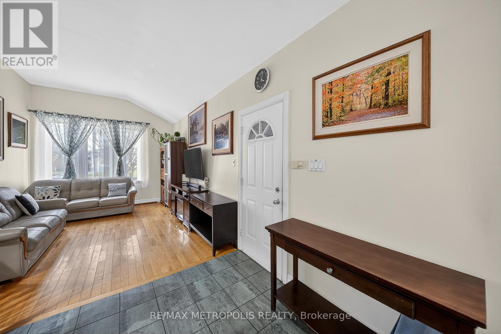 91 Ellendale Drive, Toronto, Ontario  M1P 1N7 - Photo 19 - E12954216