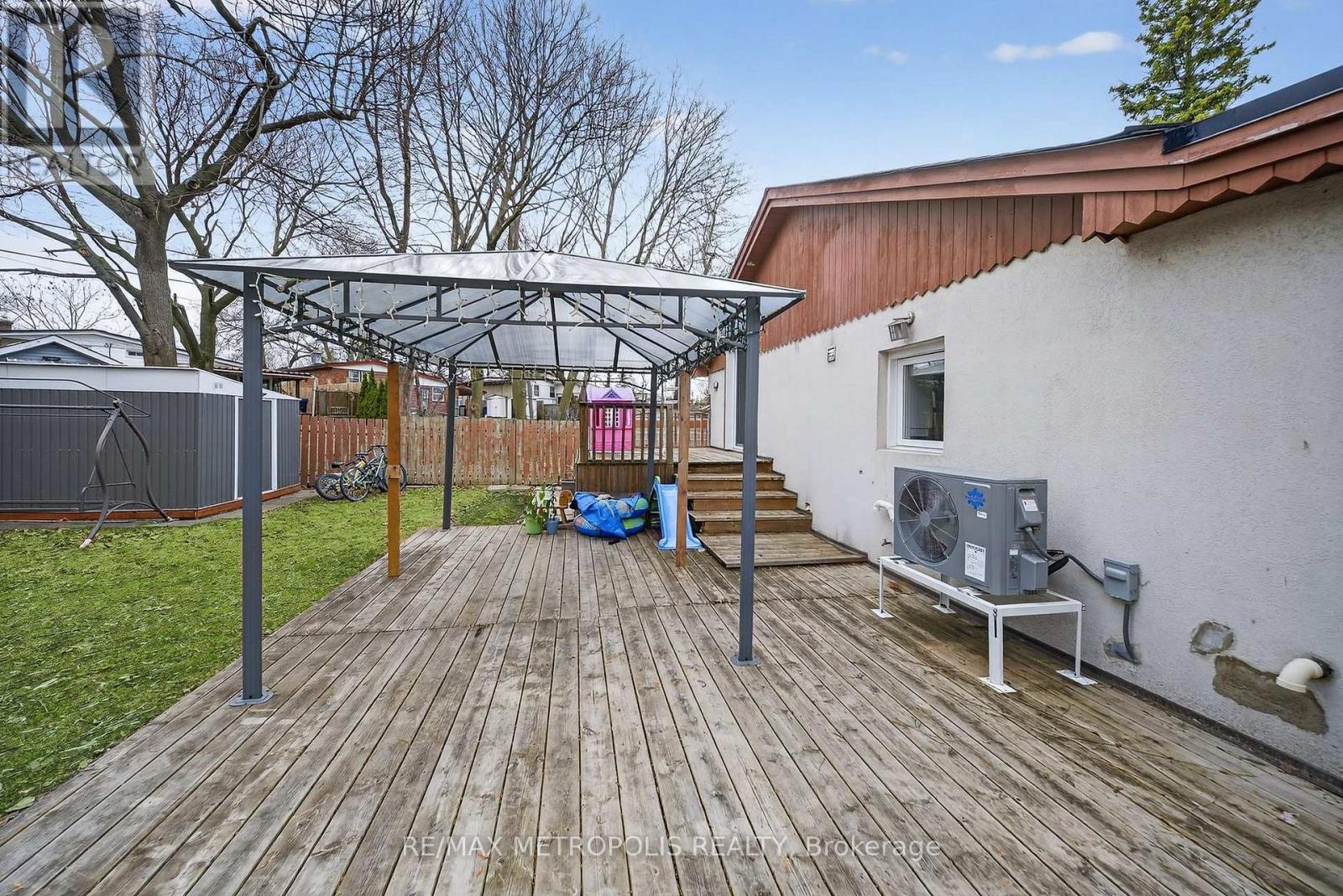 91 Ellendale Drive, Toronto, Ontario  M1P 1N7 - Photo 42 - E12954216