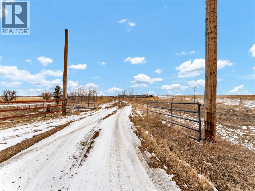 3324 Township Road 114a, Rural Cypress County, Alberta  T1B 0K8 - Photo 2 - A2297627