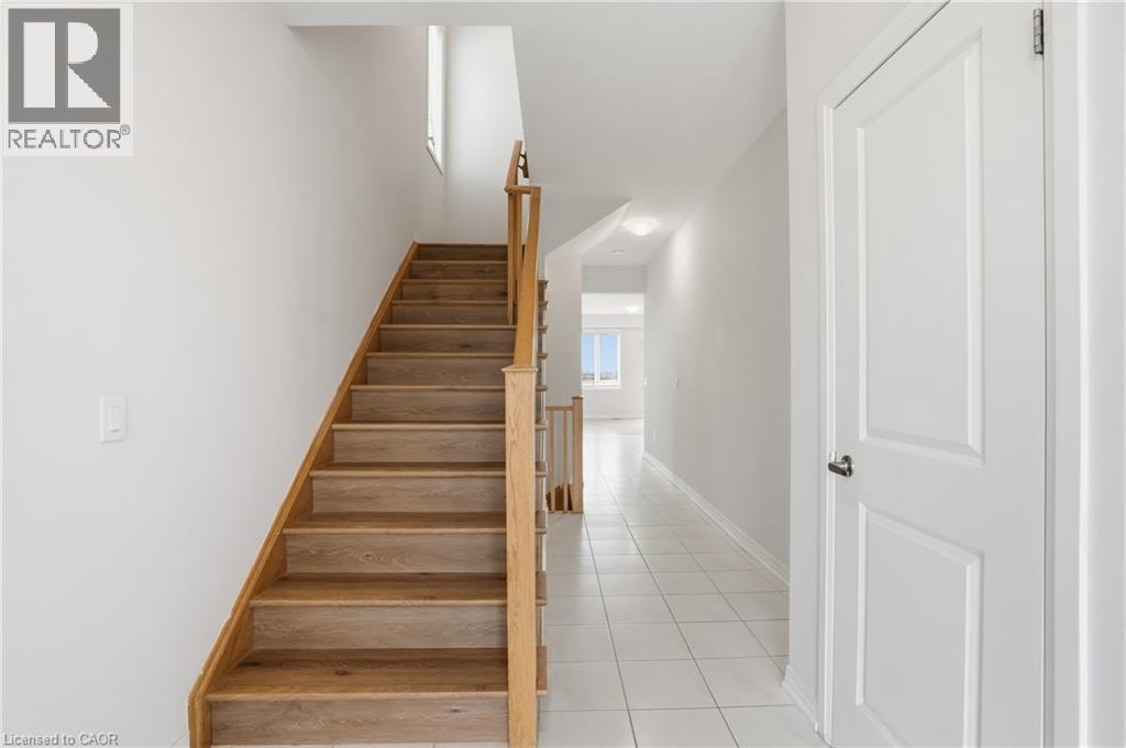 94 Freedom Crescent, Mount Hope, Ontario  L0R 1W0 - Photo 3 - 40803138