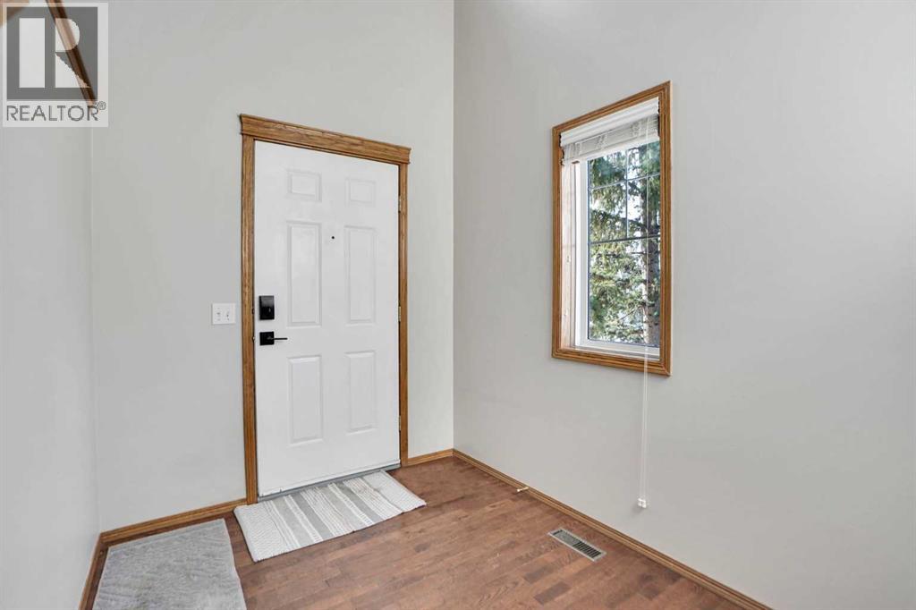 221 Tuscany Meadows Heights NW, Calgary, Alberta  T3L 2L2 - Photo 3 - A2297502