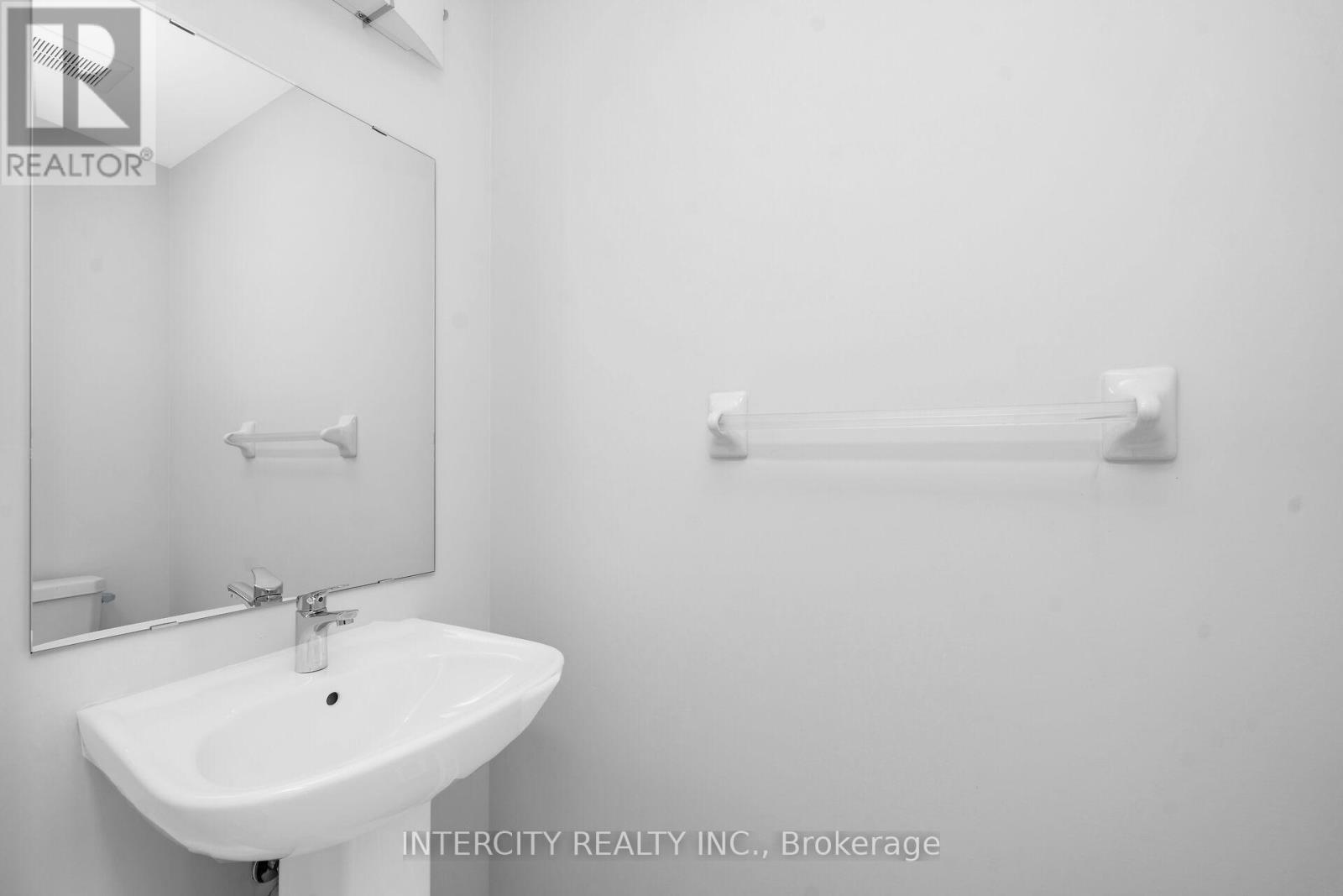 162 Mumbai Drive, Markham, Ontario  L3S 3K5 - Photo 13 - N12954108