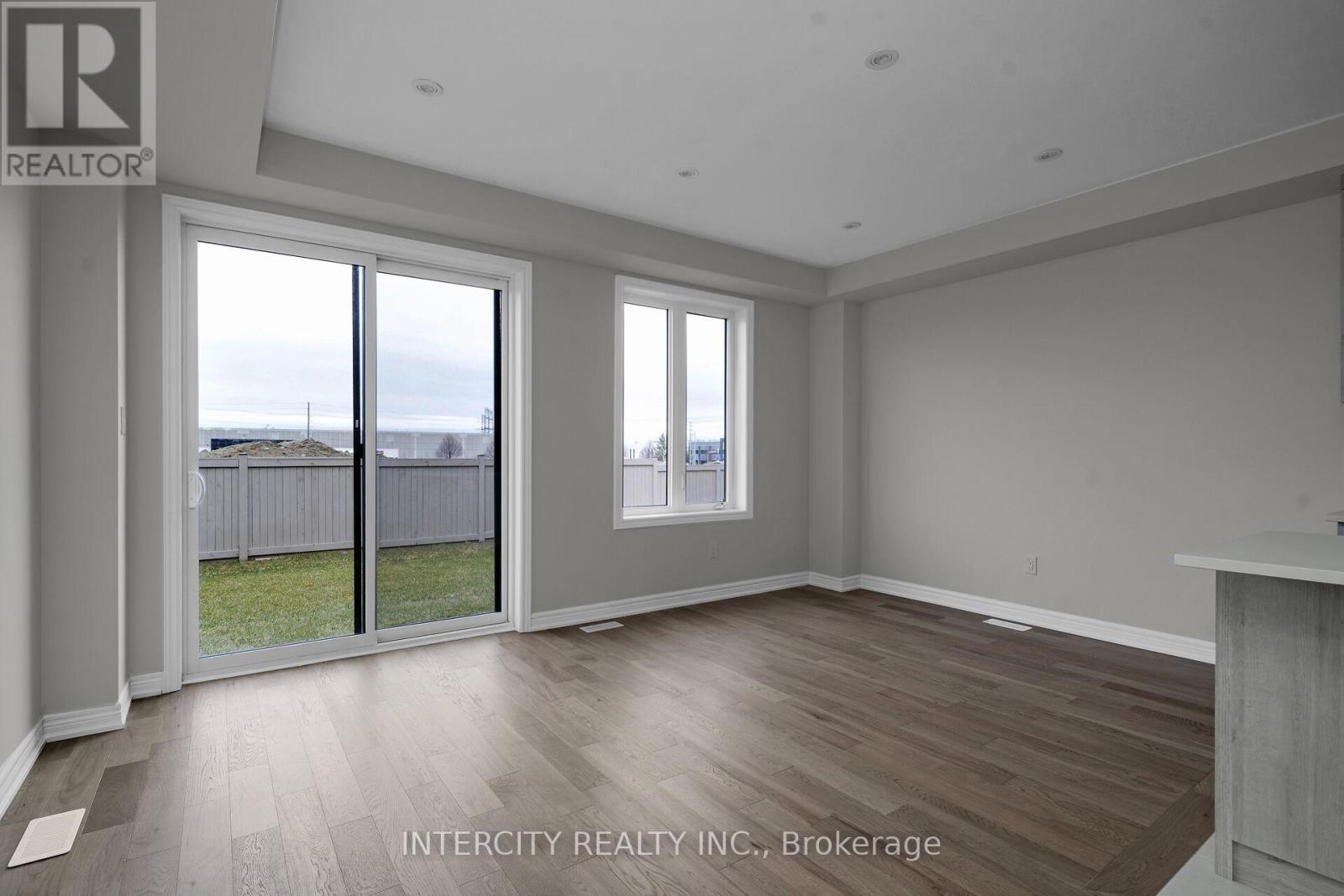 164 Mumbai Drive, Markham, Ontario  L3S 3K5 - Photo 12 - N12954118