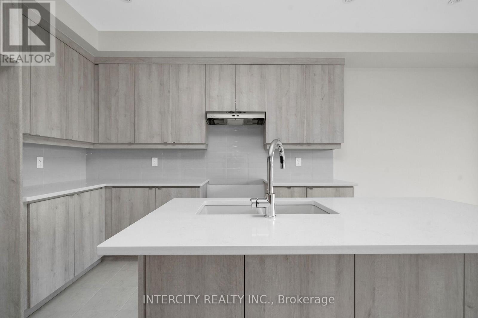 49 Johann Drive, Markham, Ontario  L3S 3K5 - Photo 10 - N12954130